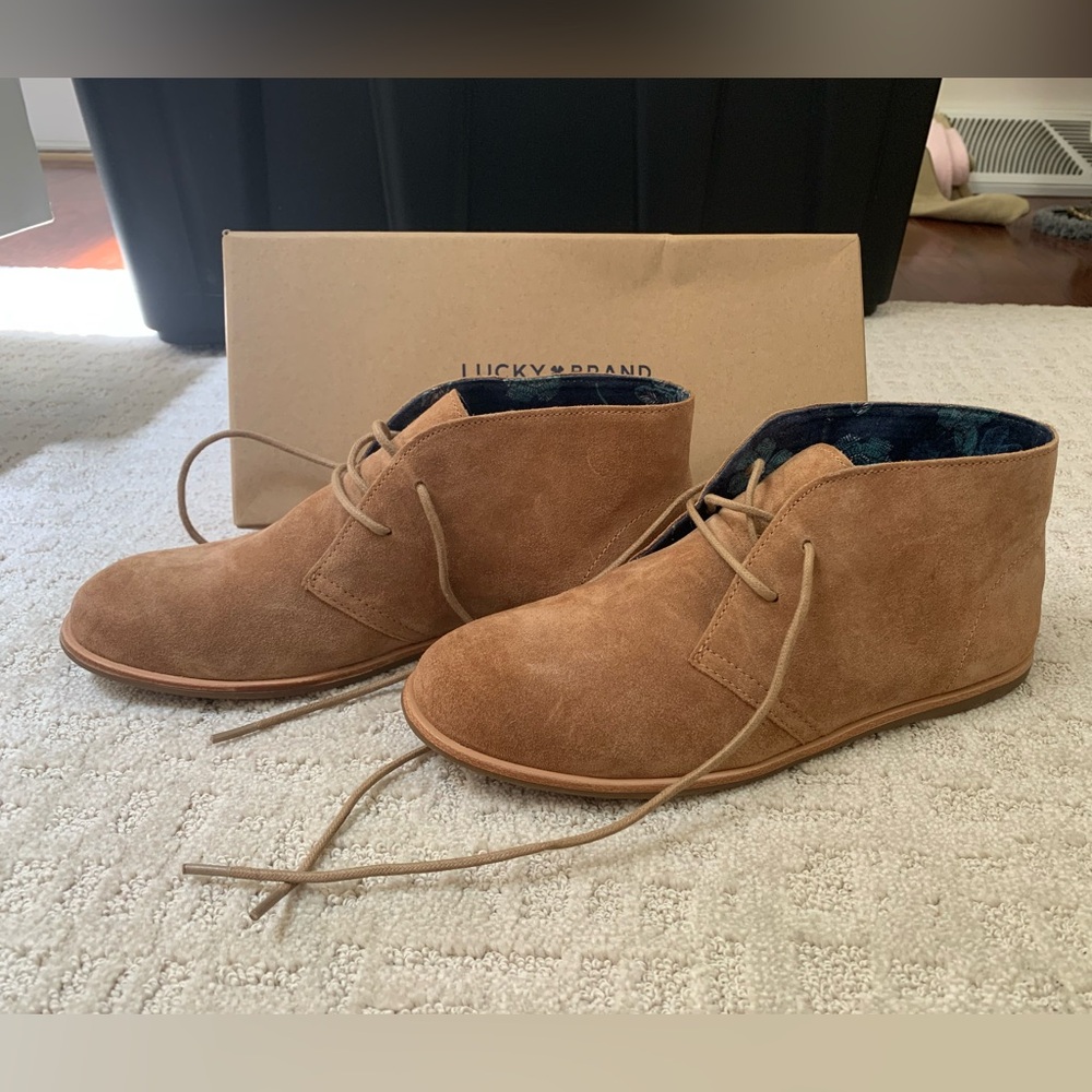 Lucky Brand Tan Ankle Booties Suede Classic Design